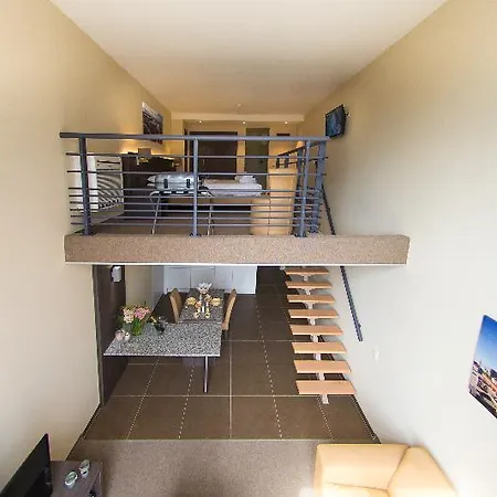 Arass & Business Flats 3* Антверпен